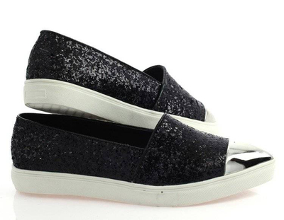 OUTLET Fekete csúszós cipők - Cipők