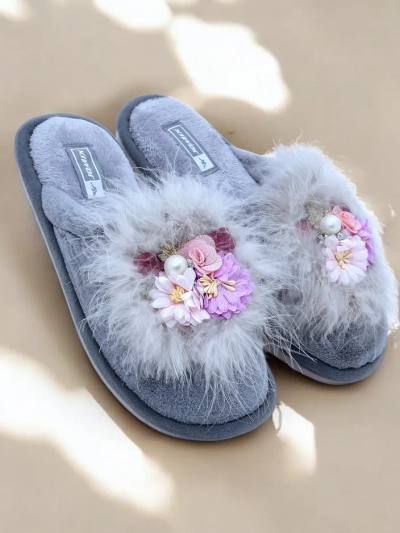Royalfashion Női bundás papucs virágokkal Ederra