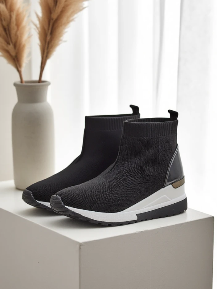 Royalfashion Női slip-on wedge sneaker strasszokkal Viseq
