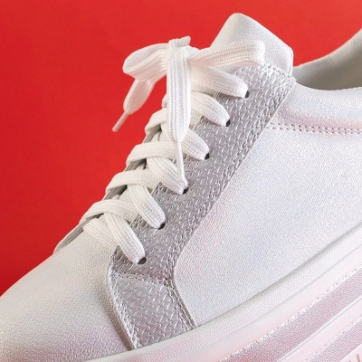 OUTLET Női fehér sportcipő vastag Jemima platformon - Lábbeli