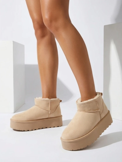 Royalfashion Női platform a'la hócsizma Dagodo