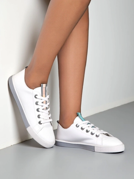 Royalfashion Női áttört tornacipő Tareb