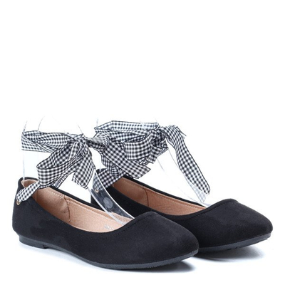 Czarne balerinki z ozdobną wstążką Mannia - Obuwie