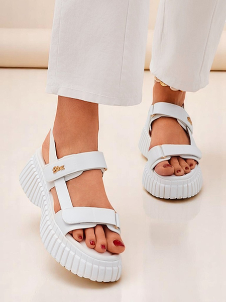 Királyi divat női szandál vastagabb talppal Hortez