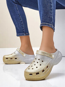 Sokszínű || wielokolorowy