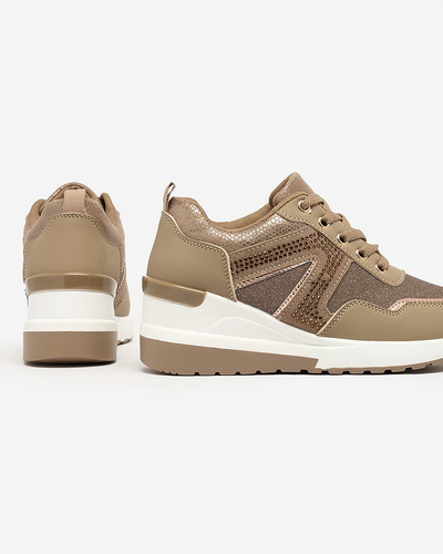 Royalfashion Női sportos tornacipő platformon Lacyrllia