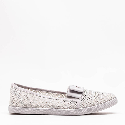 OUTLET Világosszürke áttört tornacipő Nadin masnival - Lábbeli