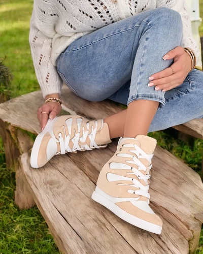 Royalfashion Női sportos csizma Pamstinsa sarokkal