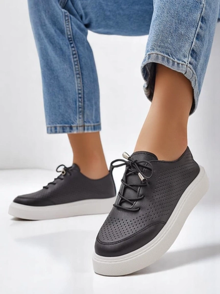 Royalfashion Női perforált slip-on cipők Emayla