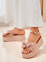 világosbarna || barna