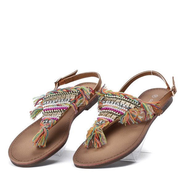 OUTLET Barna szandál dekoratív gyöngyökkel Itelija - Cipő