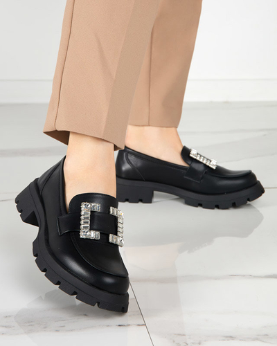 Matt fekete női cipő ezüst Vusito csattal - Lábbeli