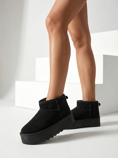 Royalfashion Női platform a'la hócsizma fekete színben Dagodo