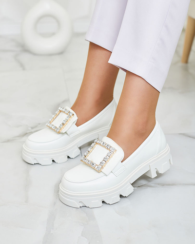 Royalfashion Fehér mokaszinok díszítéssel az orrán Alomease