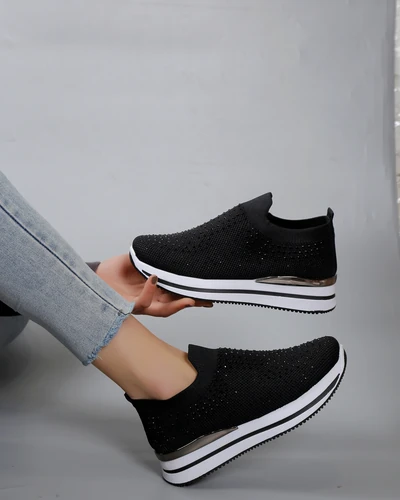 Royalfashion Női sport slip-on cipő strasszkövekkel Ceromie