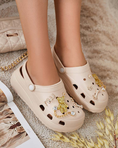 Royalfashion Női gumi flip-flop Fescas díszekkel