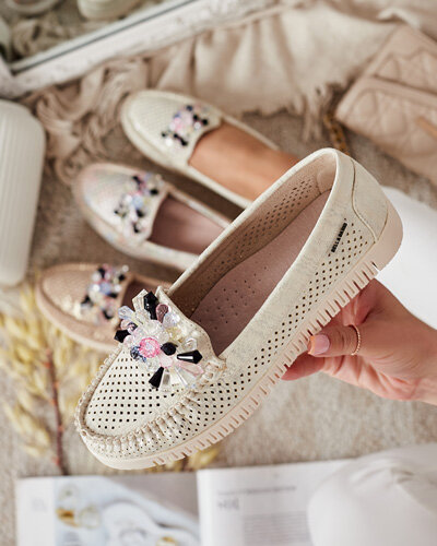 Royalfashion Női gyöngyös áttört mokaszin Nasfali