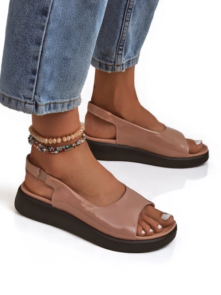 Royalfashion Női szandál vastagabb talpon Luna Shines