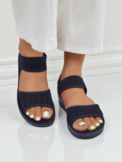 Royalfashion Női szandál vastagabb talppal Viva Flex II