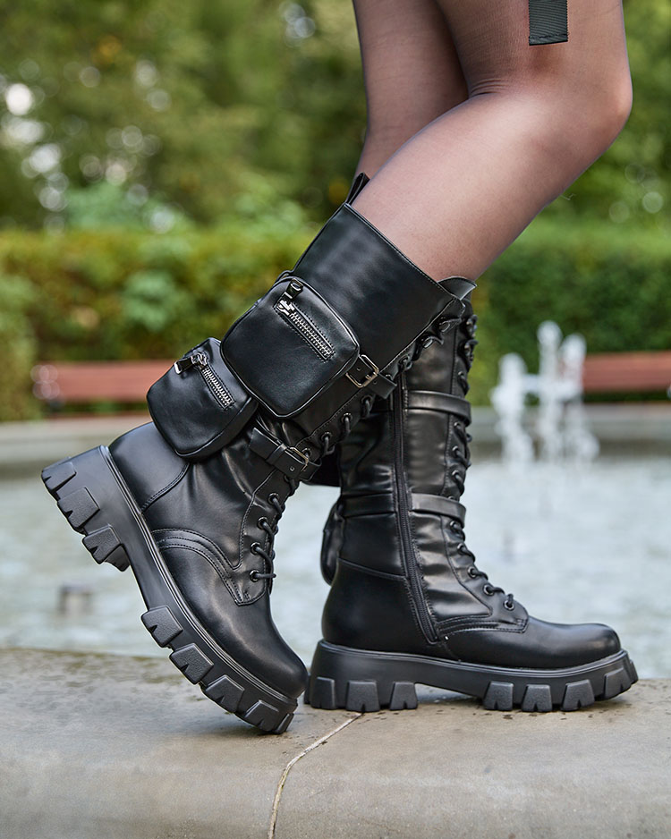 Royalfashion Fekete női bagger csizma Atiuha tasakkal