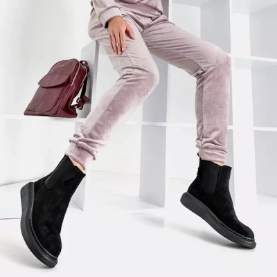 OUTLET Fekete női csizma a Baruccio platformon - Lábbeli