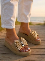 világosbarna || barna