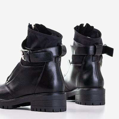 Czarne workery z ozdobnym paskiem Future - Obuwie