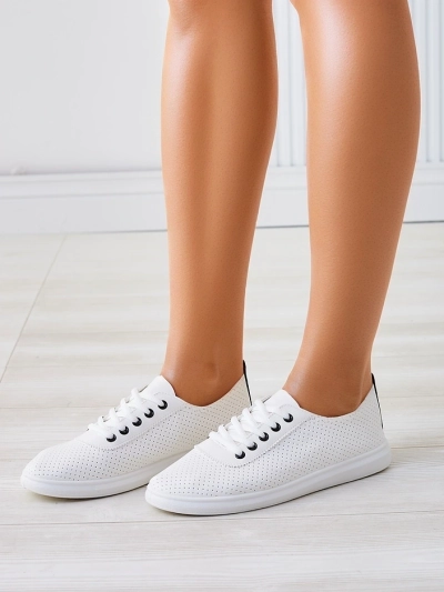 Royalfashion Női áttört tornacipő Tareb