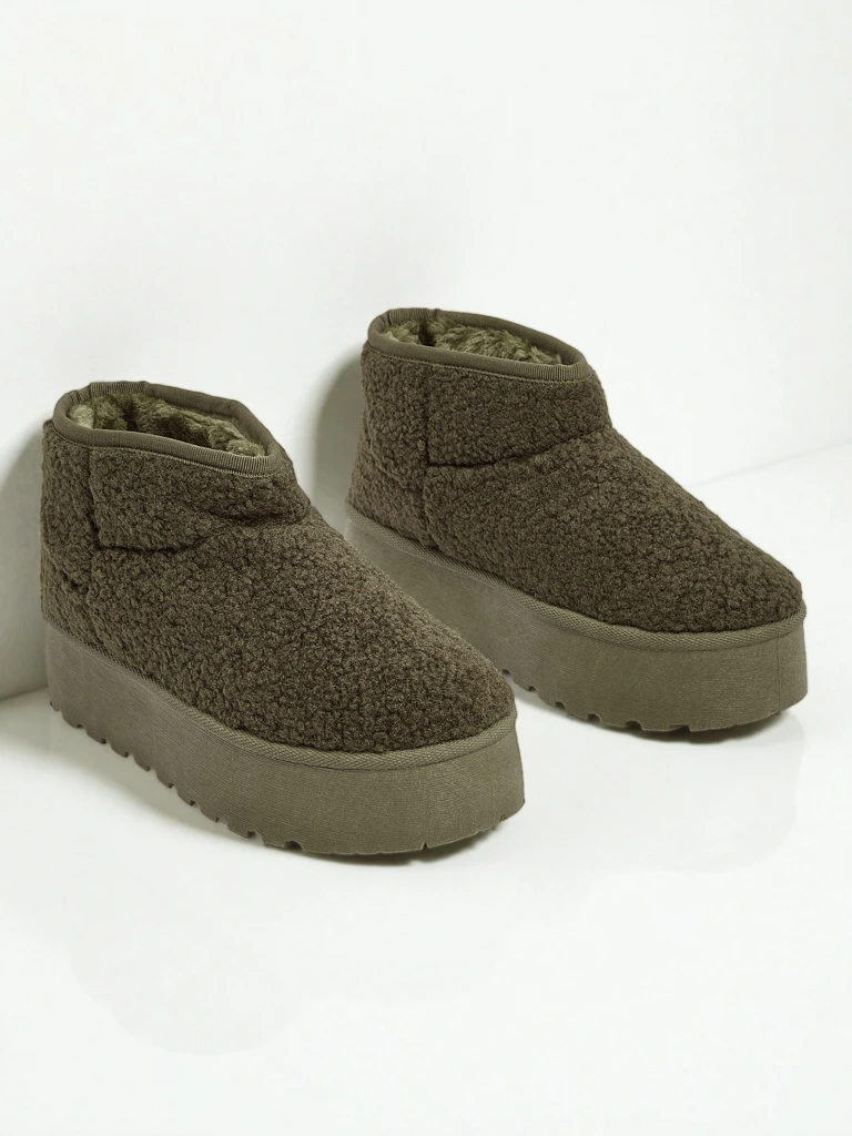 Rövid női a'la Marellin hócsizmák