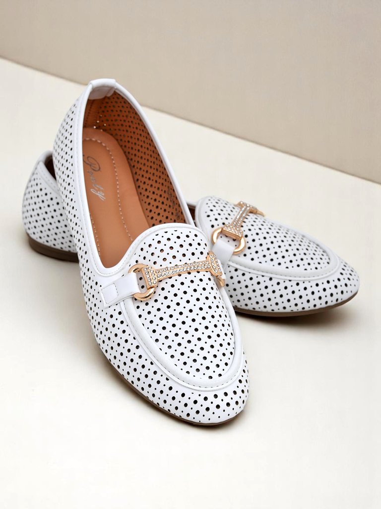 Royalfashion Lyukacsos női loaferek Rafalle