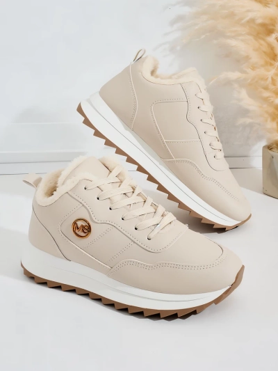Royalfashion Melegített női tornacipő szőrmével Casot