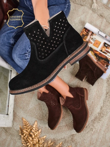 Aurelia Nero velúr áttört női bokacsizma lapos 3 cm-es sarokkal