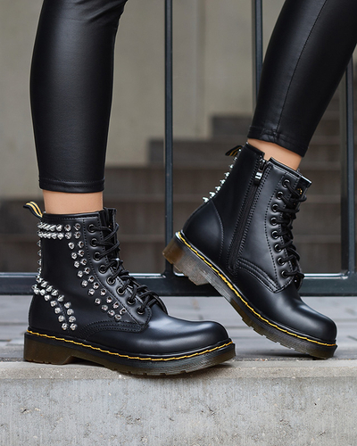 Workers női csizma fekete szegecsekkel Operias - Lábbeli