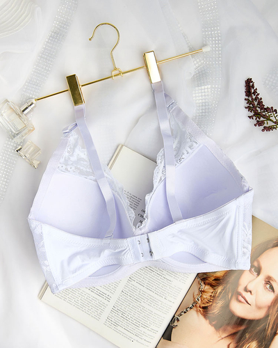 Royalfashion női melltartó csipkével díszítve