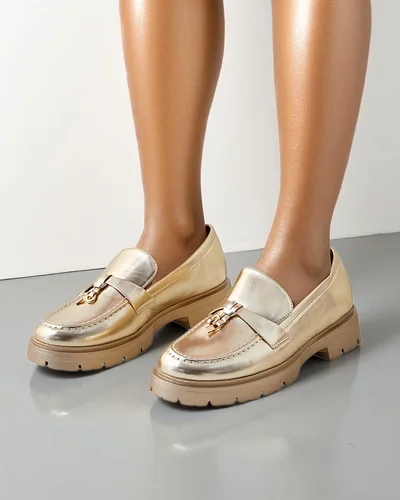 Royalfashion Elegáns női loaferek Bornel