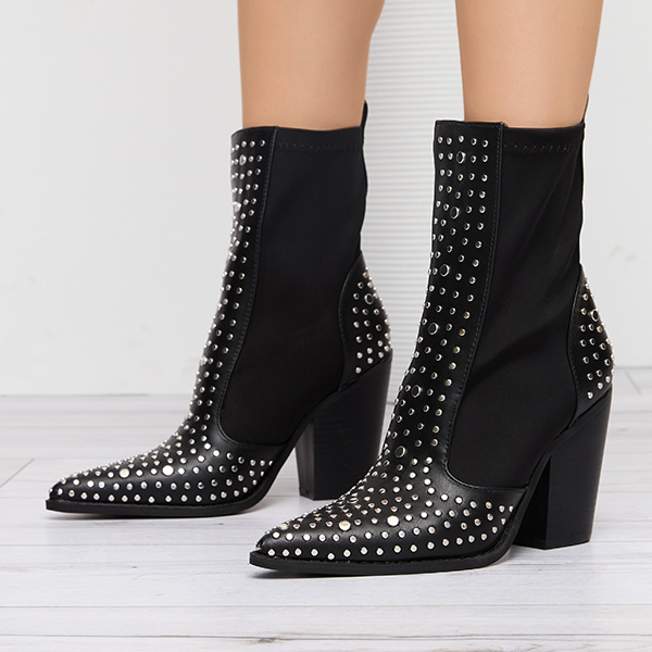 OUTLET Fekete cowboy csizma magasabb oszlopon Ricci jetekkel - Lábbeli