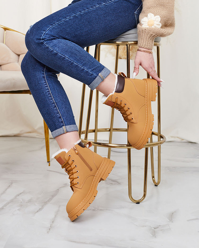 Royalfashion Camel női szigetelt Radoras trapper csizma