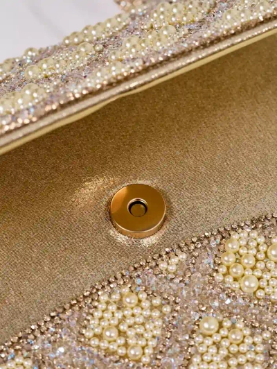 Royalfashion Kis női kézi táska strasszokkal és gyöngyökkel