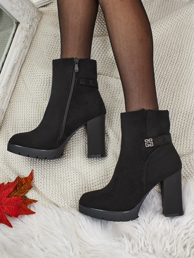 Zavrina női öko velúr bokacsizma vastag sarokkal