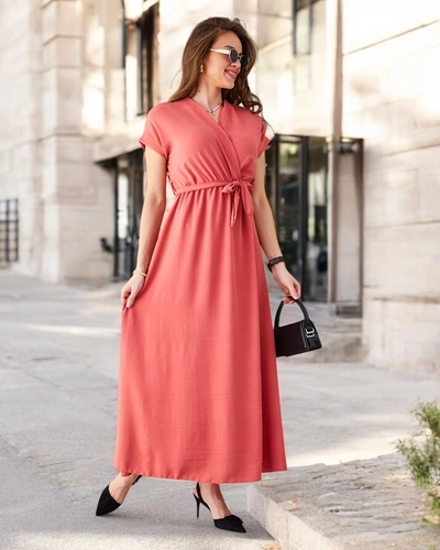 Royalfashion Női midi ruha átkötős nyakkal, rövid ujjakkal és övvel