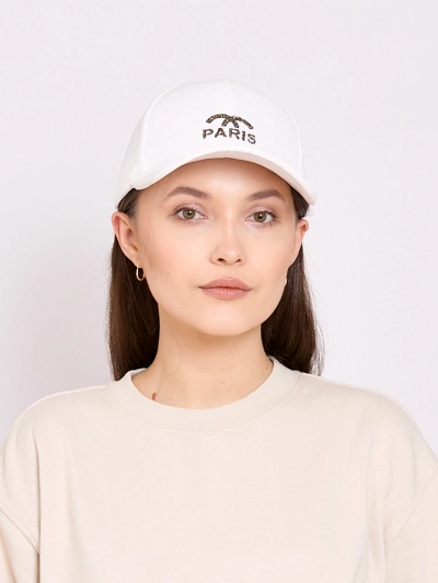 Royalfashion Női sapka napellenzővel és strassz díszítéssel