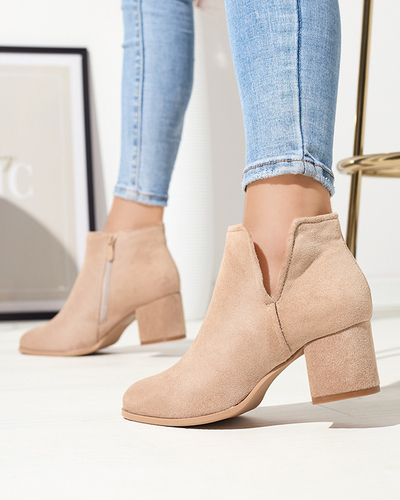 Bézs színű női kivágott posztócsizma Amalan- Lábbeli