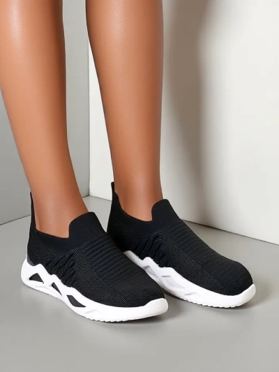 Royalfashion Slip-on női sportcipő strasszokkal Elavises