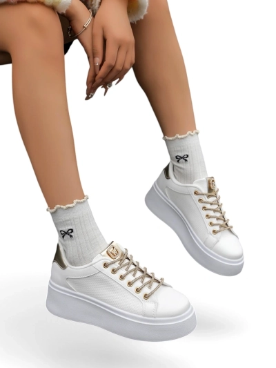 Royalfashion Női sportos sneaker dekoratív fűzővel Eone