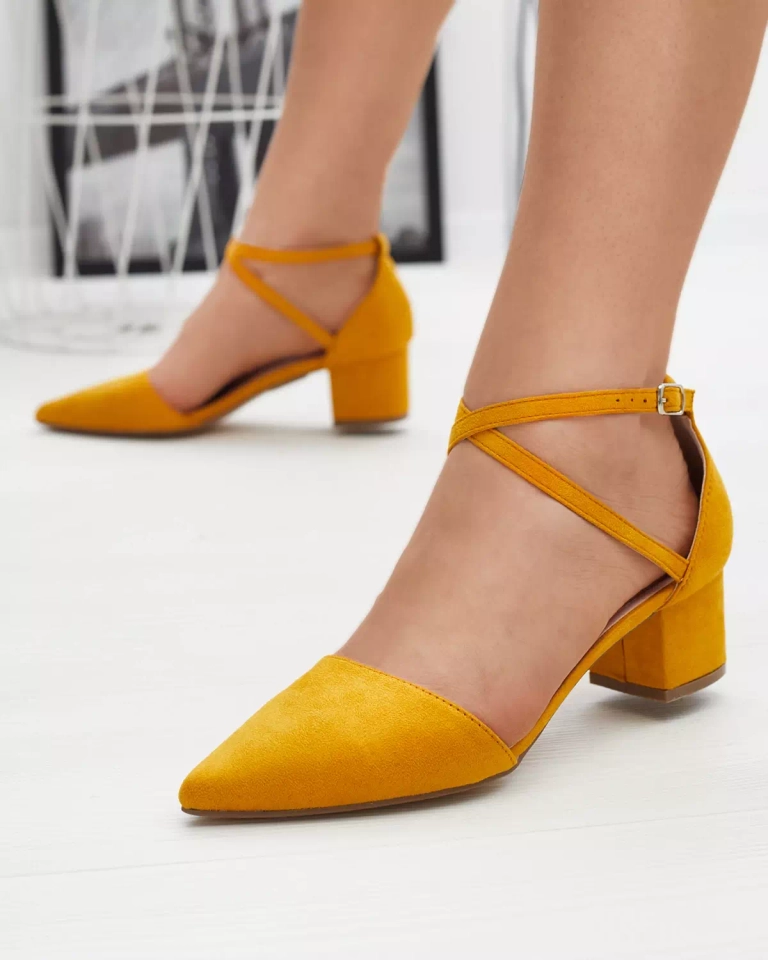 Női mustáros szandál oszlopon Crisco - Footwear