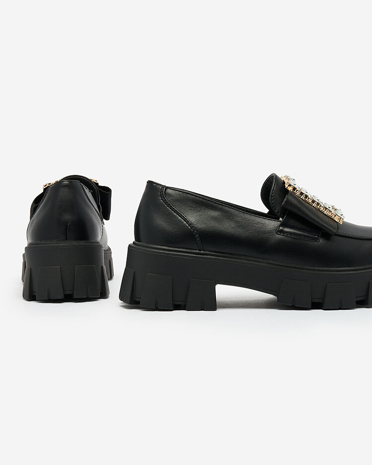 Royalfashion Fekete mokaszinok díszítéssel az orrán Alomease