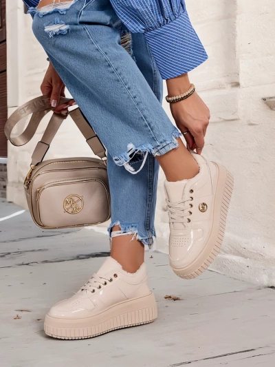 Royalfashion Melegített női tornacipő szőrmével Rozit