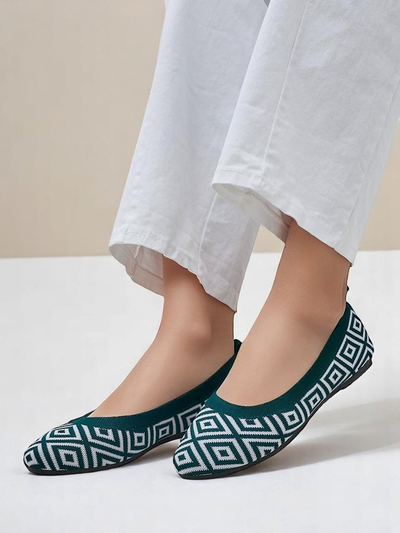 Royalfashion szövet női balerinacipő geometriai mintával Mérték