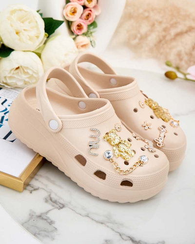Royalfashion Női gumi flip-flop Fescas díszekkel
