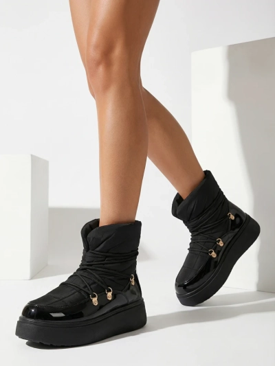 Royalfashion Női csúszós hócsizma fekete színben Dabenda